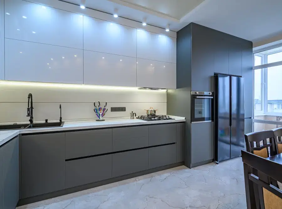 What are regular cabinets? image